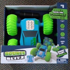 BOUNCE BLITZ Remote Cobtrol Stunt Car NEW IN BOX !